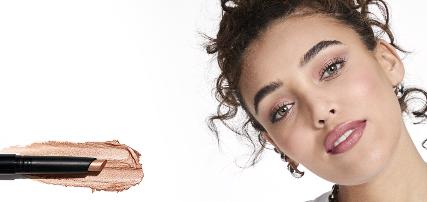 Očné tiene v ceruzke